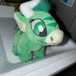 Neopets green Kau plushie